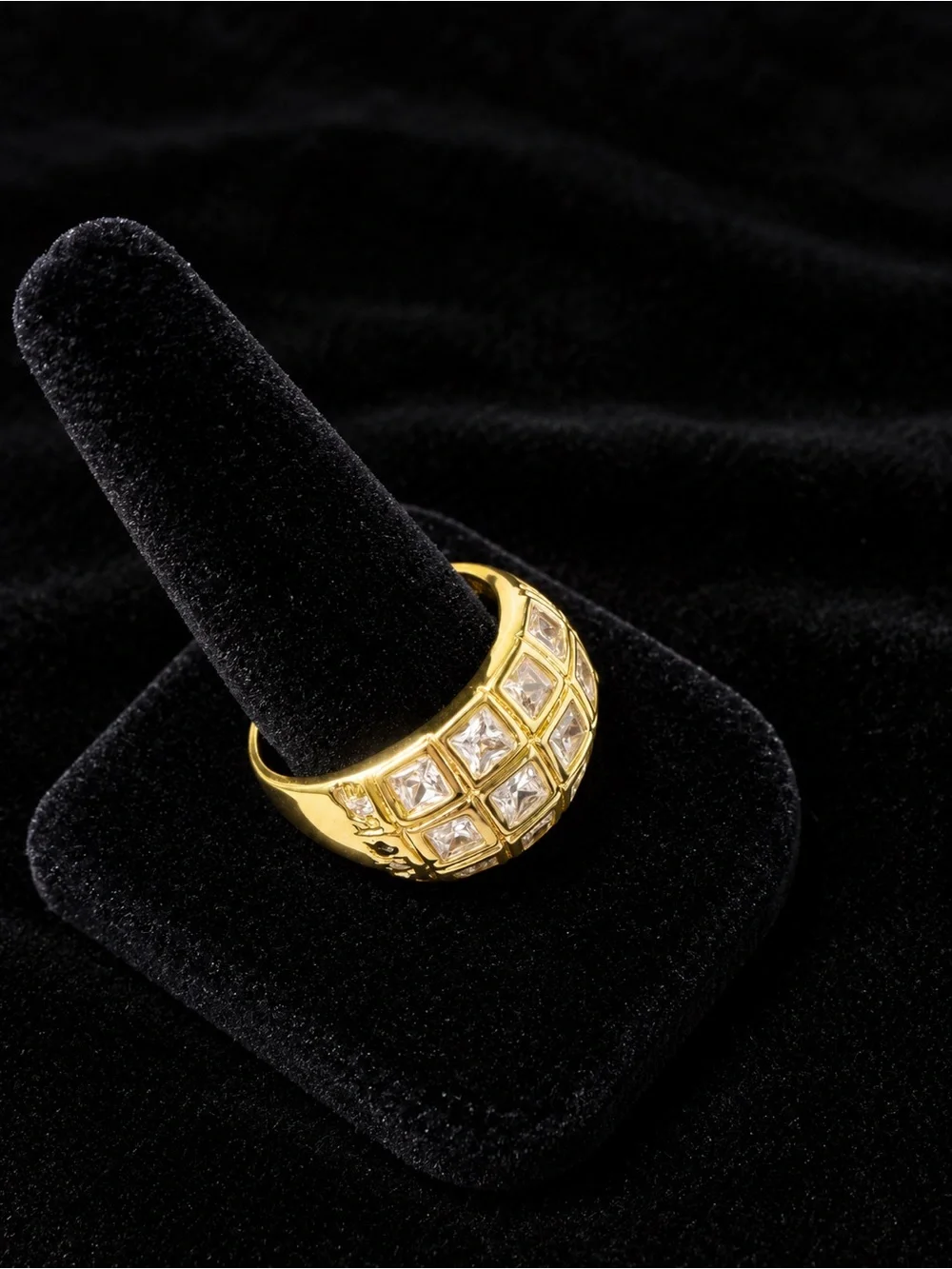 Gold Ring with Cubic Zirconia Size 9